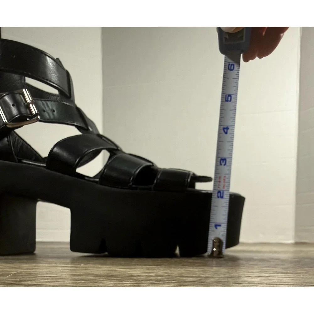 Black Strappy Gladiator Platform Sandals Chunky Lug Heel Womens Size 9 Y2K Edgy